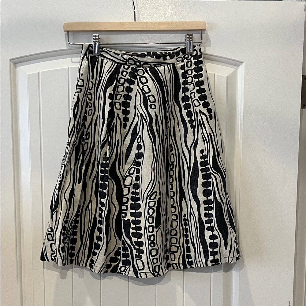Kenar Black and White A-Line Skirt